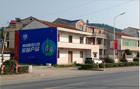罗甸写真布和喷绘布的区别?